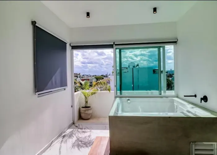 30 Off, 2 Level Apartment, Jacuzzi & Rooftop Pool Apartamento *