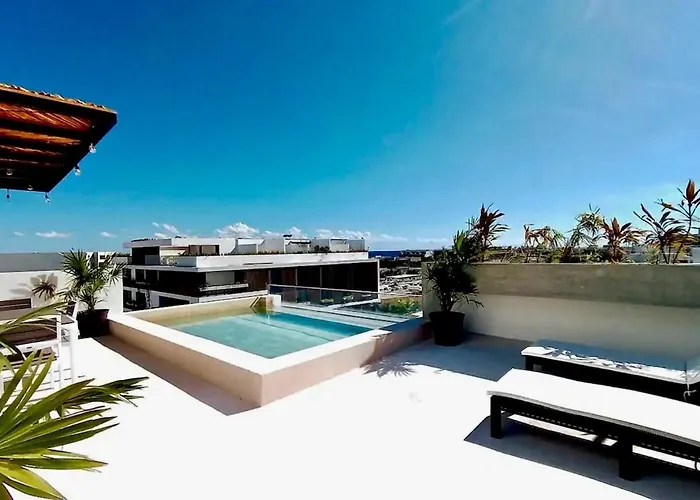 30 Off, 2 Level Apartment, Jacuzzi & Rooftop Pool Apartamento