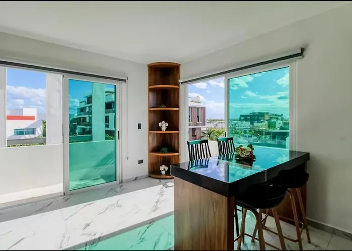 30 Off, 2 Level Apartment, Jacuzzi & Rooftop Pool Playa del Carmen