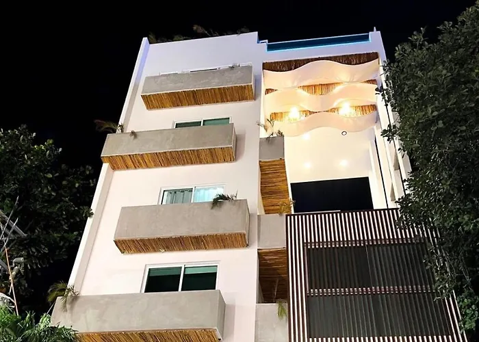 30 Off, 2 Level Apartment, Jacuzzi & Rooftop Pool Playa del Carmen