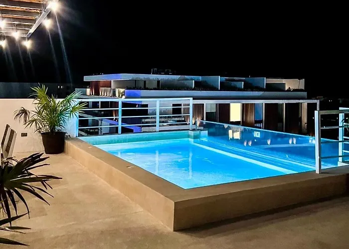 30 Off, 2 Level Apartment, Jacuzzi & Rooftop Pool Apartamento Playa del Carmen